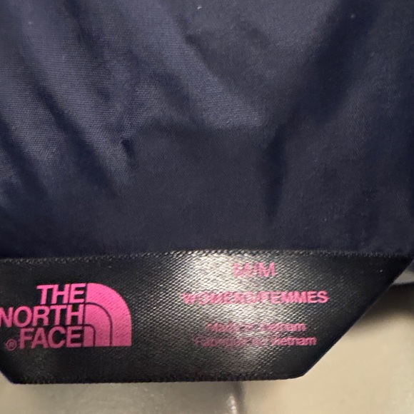 The North Face Women's Gray Vest with Pink Accents - Picture 4 of 11